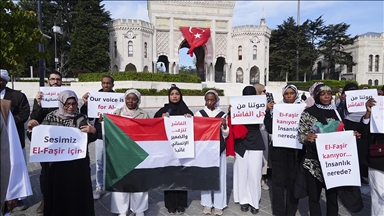 Sudan'daki iç savaşın yol açtığı insani kriz, İstanbul'da protesto edildi