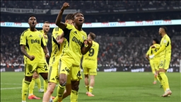 Fenerbahçe, 2-0 geriye düştüğü derbide Beşiktaş'ı 3-2 yendi