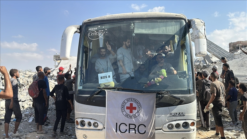 Israeli prime minister backs bill to execute Palestinian prisoners, says official