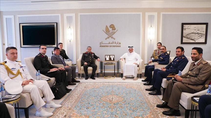 الدوحة.. رئيس الأركان التركي يلتقي وزير الدولة لشؤون الدفاع القطري
