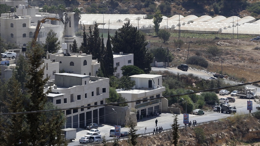 الضفة.. إسرائيل تخطط لبناء عمارات استيطانية مكان سوق بالخليل