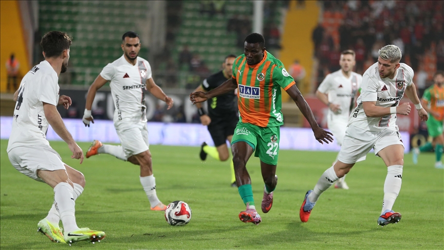 Corendon Alanyaspor ile Gaziantep FK berabere kaldı