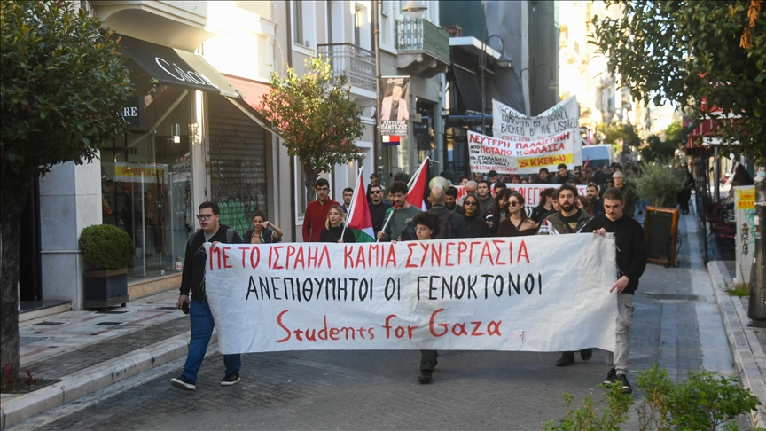 اليونان.. مظاهرة احتجاجا على وصول سفينة تقل سياحا إسرائيليين
