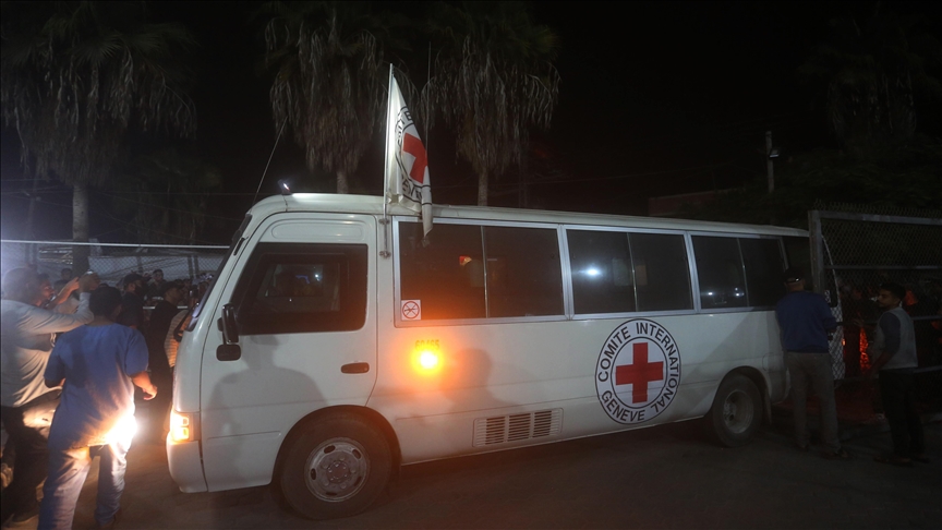 إسرائيل تفرج عن أسرى من غزة بعد اعتقالهم لأشهر بظروف غير إنسانية