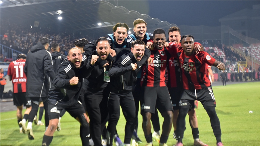 Vansporê Sakaryaspor 3-2 têk bir