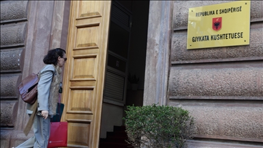 Gjykata Kushtetuese shfuqizon vendimin për shkarkimin e kryetarit të Bashkisë së Tiranës, Erion Veliaj