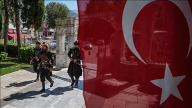 Osman Gazi Türbesi'nde jandarmanın tuttuğu saygı nöbeti 5 yılı geride bıraktı