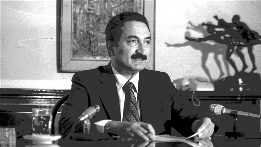 Eski Başbakan Bülent Ecevit, vefatının 19. yılında anılıyor