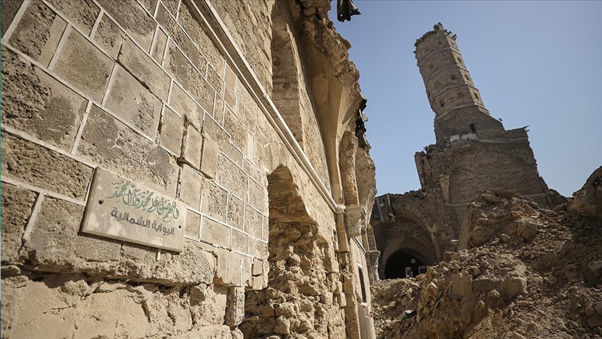 "المسجد العمري" بغزة.. منارة تاريخية حولها الاحتلال أطلالا (تقرير)