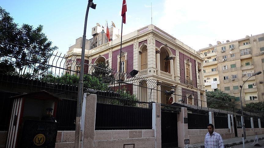 مصر.. سفارة تركيا تدعم رسامة فلسطينية من غزة