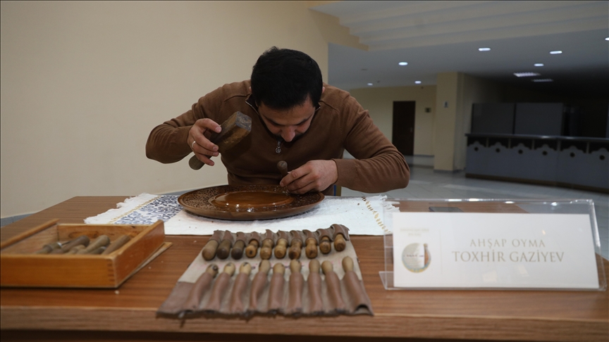 Мастера традиционных ремесел Турции, Казахстана и Узбекистана собрались на выставке в Туркестане