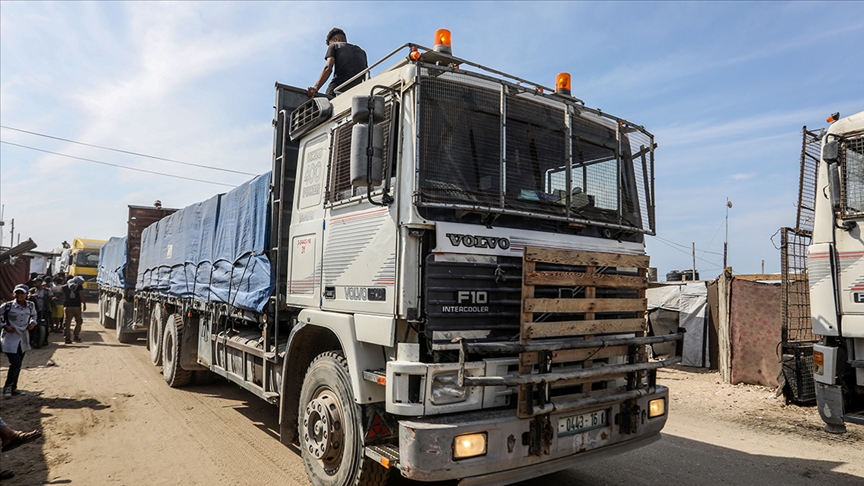 Filistinlilere göre İsrail sağlıksız gıdaları Gazze'ye sokarak "yeni bir açlık politikası" uyguluyor
