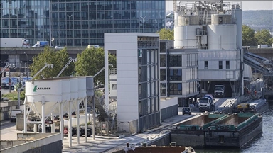 Francë, fillon gjyqi ndaj gjigantit të çimentos "Lafarge" për financimin e një organizate terroriste