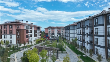 Bakan Kurum, TOKİ ile Düzce'de ev sahibi olan vatandaşların görüntülerini paylaştı