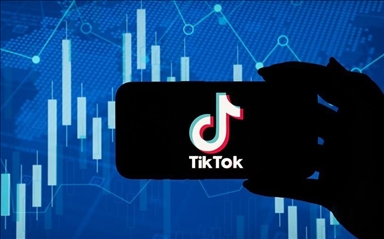 France : Enquête ouverte sur l’algorithme de Tiktok, soupçonné de pousser des mineurs "vers le suicide"