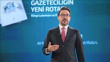 AA'nın "Yapay Zeka ve Gazeteciliğin Yeni Rotası-Dijital Çağda Medya Okuryazarlığı" kitabı tanıtıldı