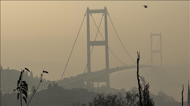 İstanbul'un bazı bölgelerinde sis etkili oluyor