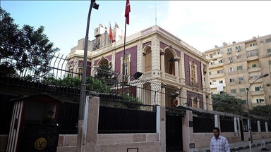 مصر.. سفارة تركيا تدعم رسامة فلسطينية من غزة