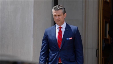 Pentagon chief visits Demilitarized Zone, peeks into North Korea