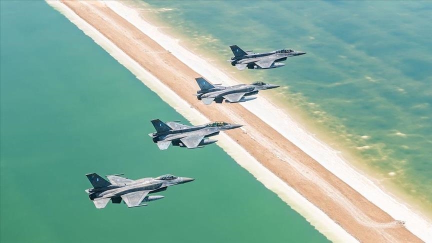 إسرائيل واليونان تجريان مناورة للتزود بالوقود جوا