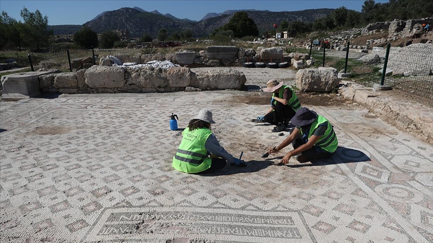 Xanthos kazılarında antik dönemdeki ticaretin izleri ortaya çıkarılıyor
