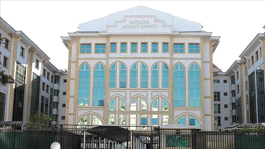 Antalya Büyükşehir Belediyesine yönelik soruşturmada 8 şüpheli gözaltına alındı 