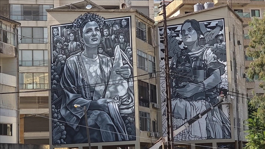 بجدارية في بيروت.. رسامة مكسيكية تخلد صداقة بلادها مع لبنان (تقرير)
