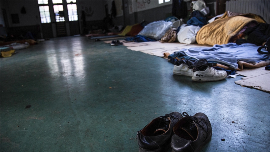 France : Environ 300 migrants évacués de campements à Paris