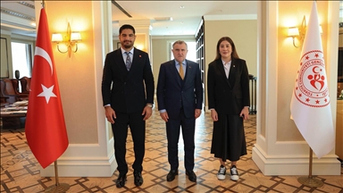 Türkiye Güreş Federasyonu Başkanı Akgül, Bakan Bak'ı ziyaret etti