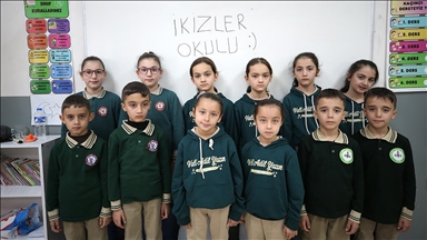 Muş'taki "ikizler okulu"nda 21 ikiz eğitim görüyor