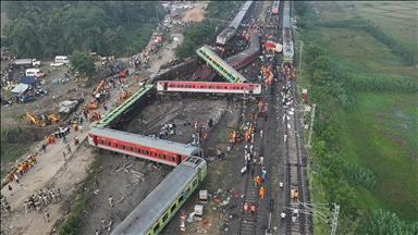 Death toll in India train accident rises to 11