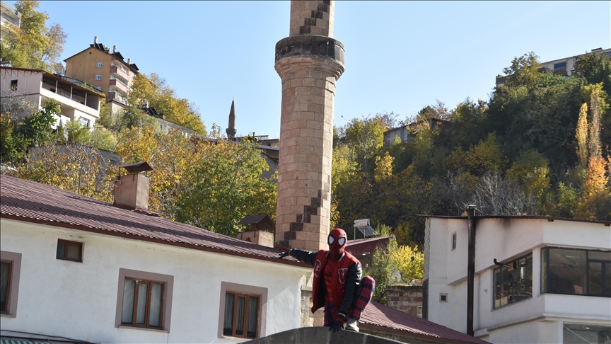 "Spider-Manê Îzmirî" gihîşt Bidlîsê