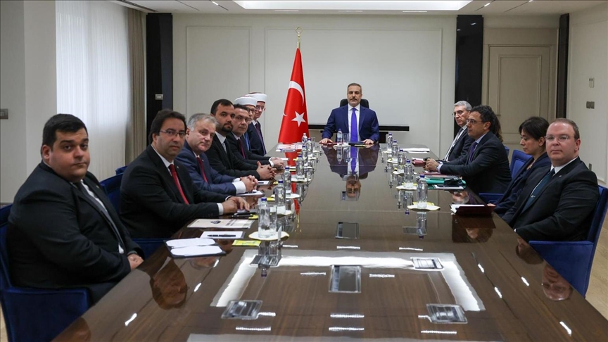 Dışişleri Bakanı Fidan, Batı Trakya Türk Azınlığı Danışma Kurulu üyelerini kabul etti