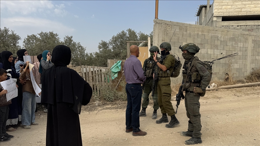 الضفة.. اعتداءات لمستوطنين تجبر 6 عائلات فلسطينية على الرحيل