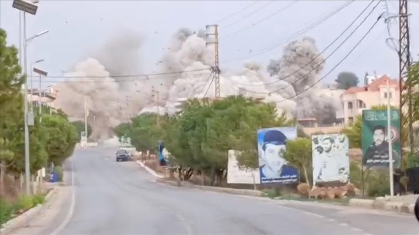 غارات إسرائيلية على 4 بلدات جنوبي لبنان عقب إنذارات بالإخلاء 