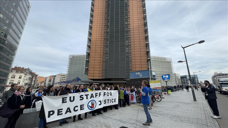 Maintenir la menace de sanctions contre Israël, exhorte un ancien envoyé de l’UE à Bruxelles
