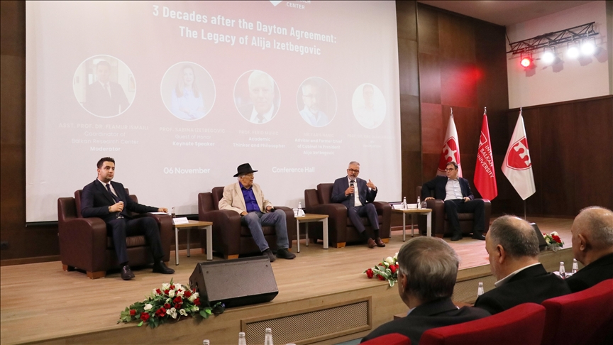 Shkup, mbahet konferencë në 100-vjetorin e lindjes së Alija Izetbegoviqit