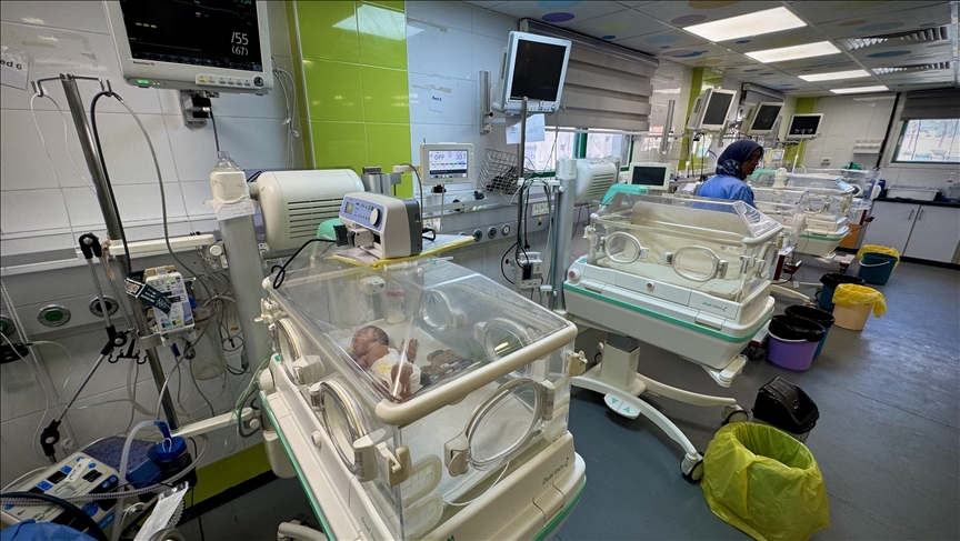 Scientists developing artificial wombs to help premature babies survive, raising ethical questions