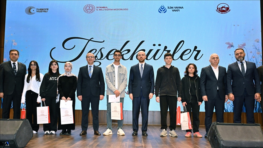 Fatih'te liseler için kısa film ve hikaye yarışmasının ödül töreni yapıldı