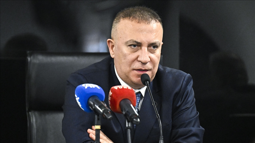 MHP'li Yönter partisinin Sultanbeyli ilçe başkanlığını ziyaret etti