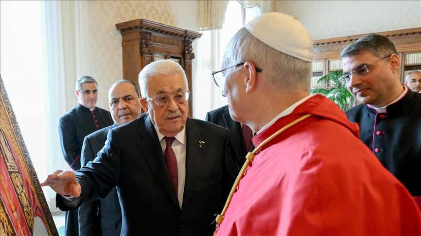 بابا الفاتيكان وعباس يبحثان إيصال المساعدات لغزة وحل الدولتين