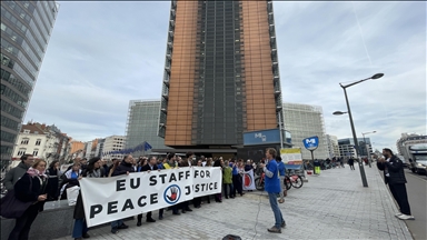 Former EU envoy urges Brussels to maintain sanctions threat against Israel