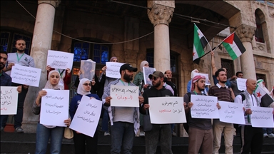 سوريا.. عشرات يتظاهرون في دمشق للتضامن مع غزة والسودان