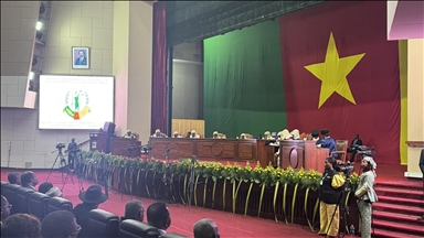 Paul Biya, 92 ans, prête serment pour un huitième mandat à la tête du Cameroun