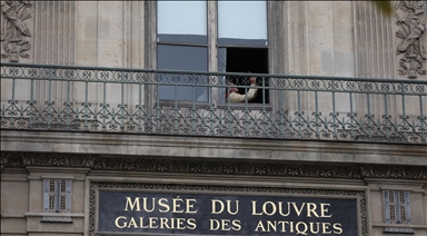 In wake of brazen heist, Louvre criticized for favoring showy initiatives over providing security