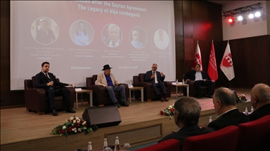 Во Скопје се одржа конференција по повод 100-годишнината од раѓањето на Алија Изетбеговиќ