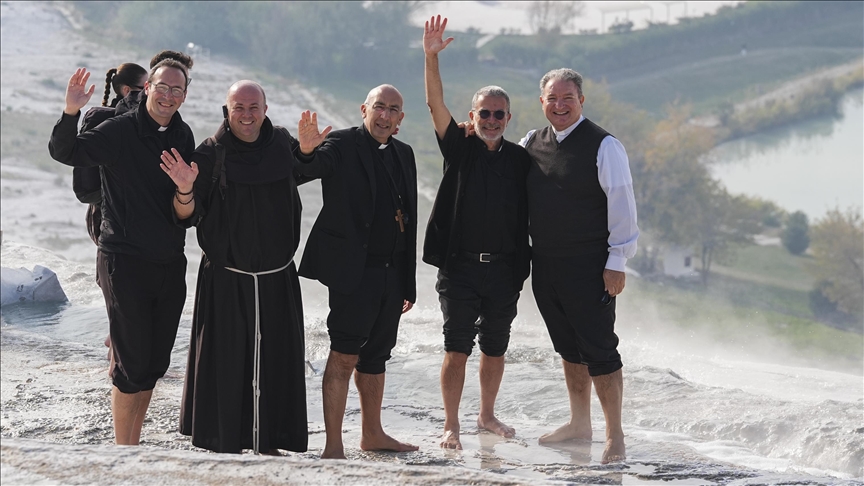 Visite attendue du pape Léon XIV en Türkiye : une délégation du Vatican explore l’ouest du pays
