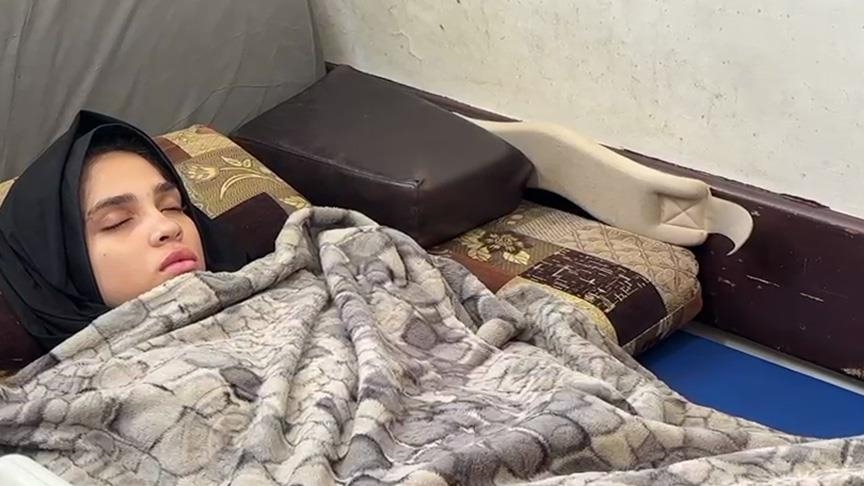 ديما.. طفلة بغزة أفقدتها إسرائيل بصرها وحركتها وأحلامها (تقرير)