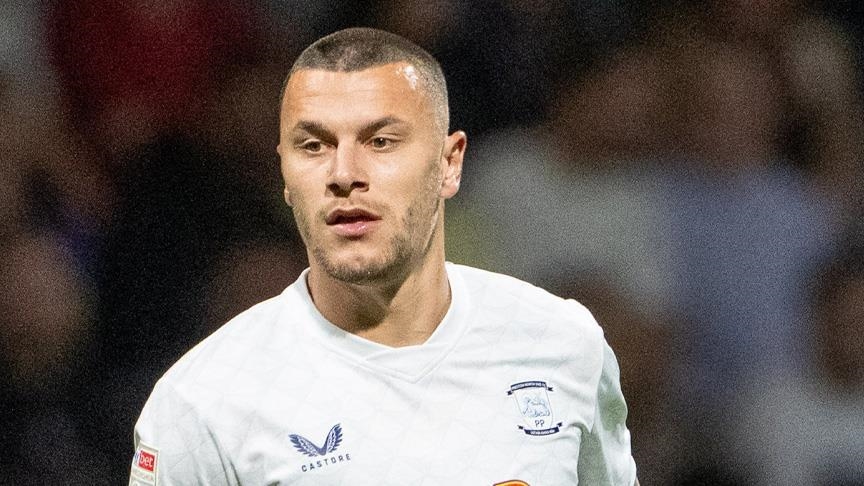 قدم.. الاتحاد الإنجليزي يوقف أوسمايتش 9 مباريات بسبب العنصرية