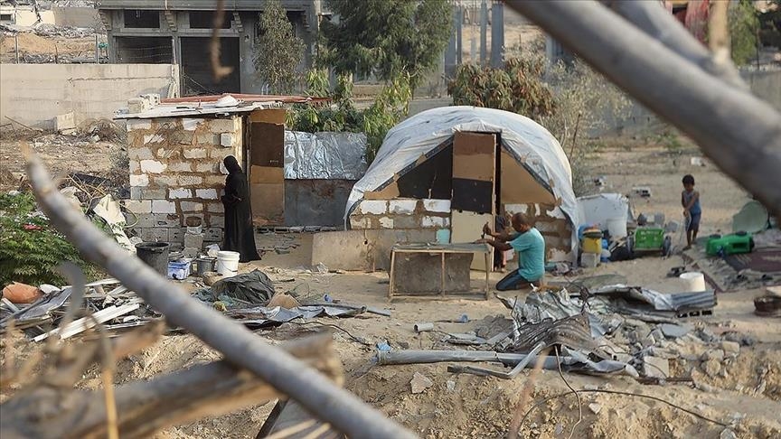 غزه پس از آتش‌بس؛ مردم با دستان خالی خانه‌های ویران‌ شده خود را بازسازی می‌کنند